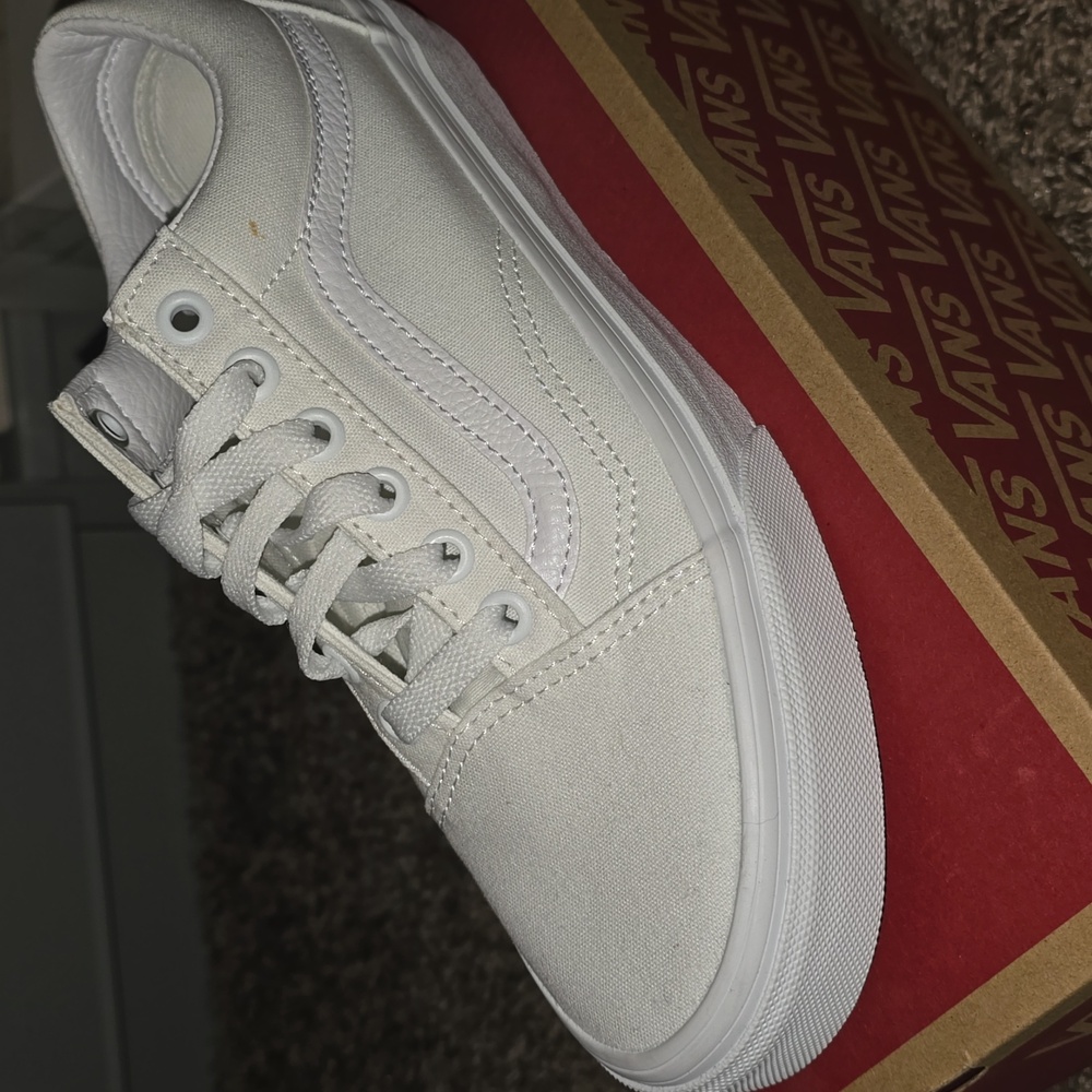 Vans Old Skool White Sneakers